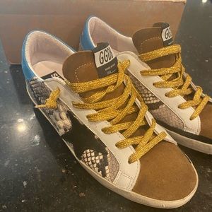 Golden Goose Size 40 (10)